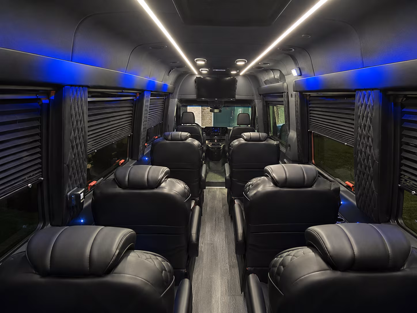 find the perfect transportation for your next airport transfer 3